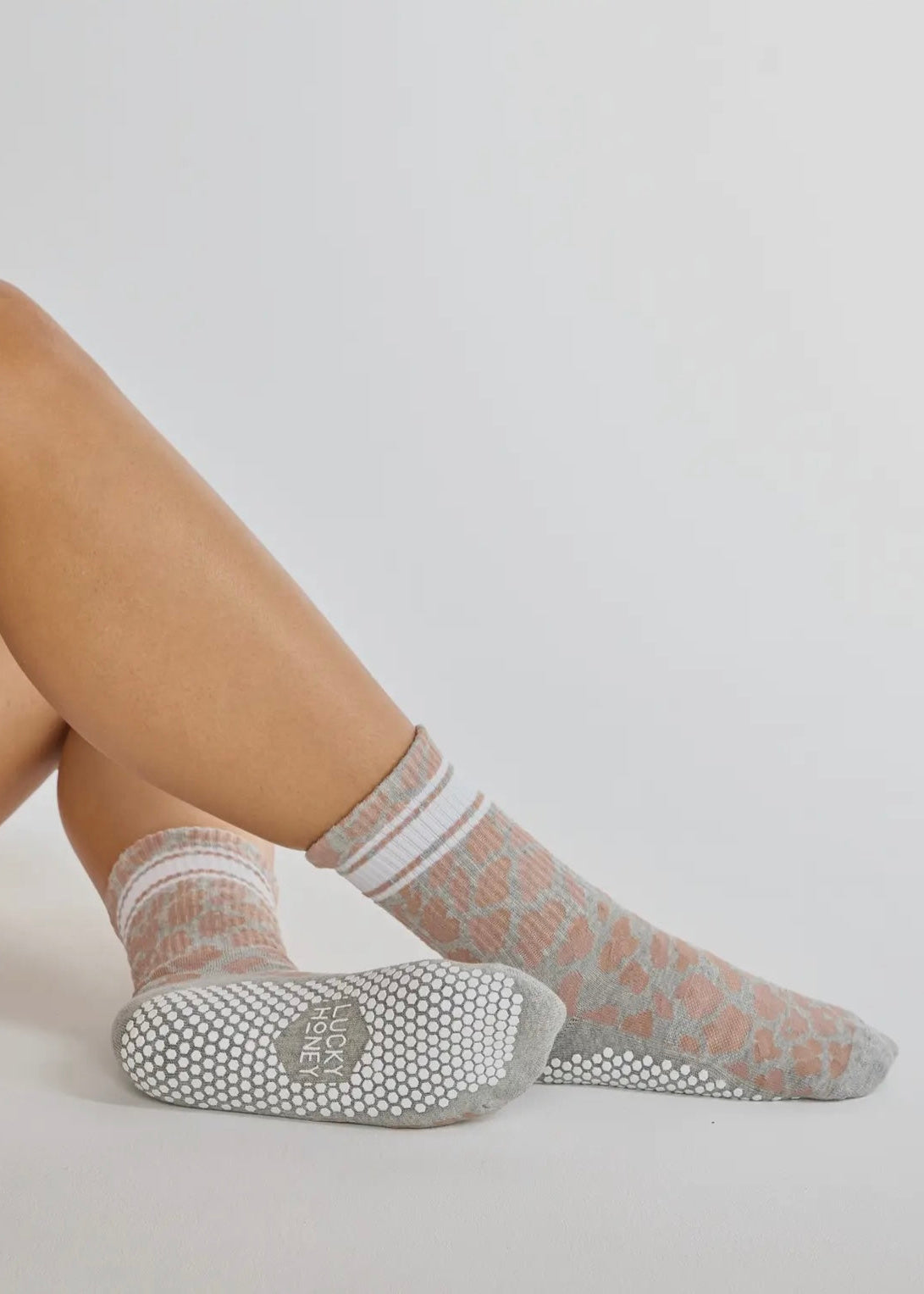 LUCKY HONEY- ANIMAL PRINT GRIP