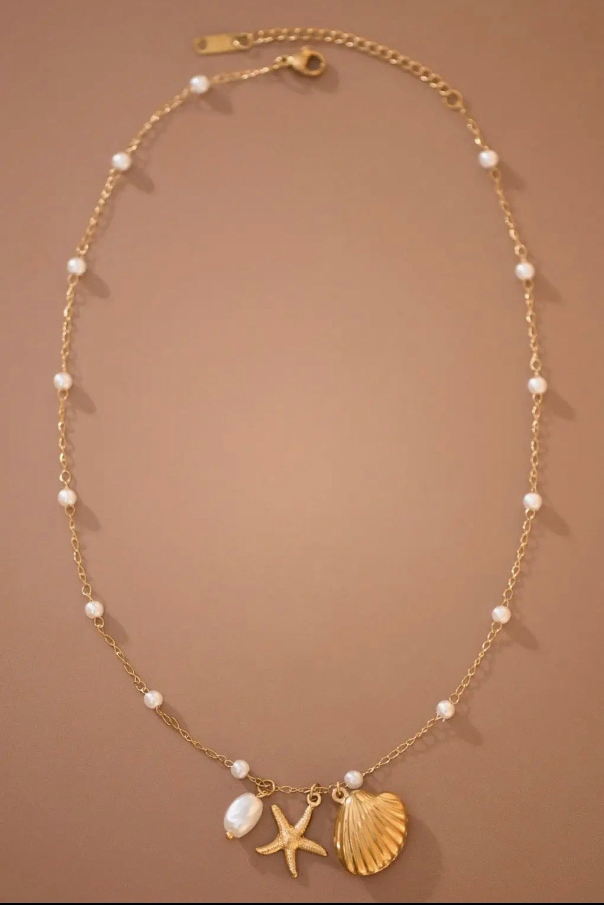 18K GOLD PLATED SEASHELL NECKLACE