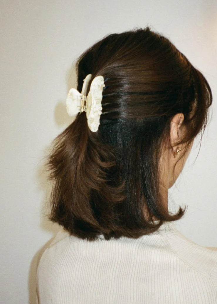 EMI JAY- CHANTILLY CLIP WITH COCOA FLOWERS/BUTTERFLIES