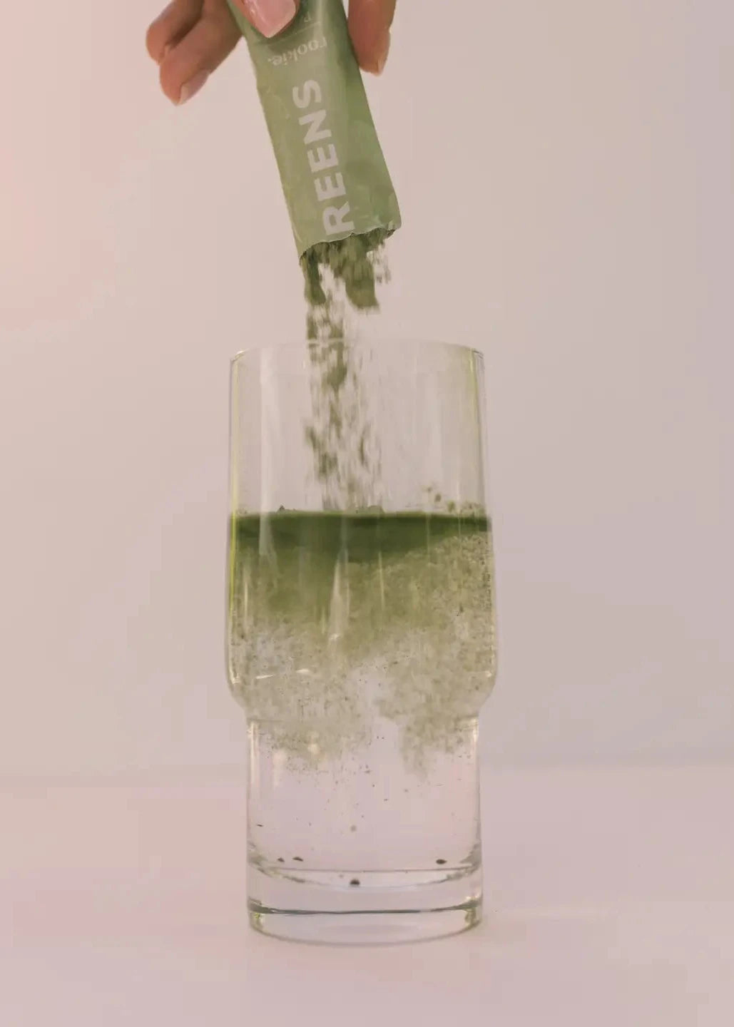 ROOKIE WELLNESS- CRISP APPLE GREENS- PEACH MANGO