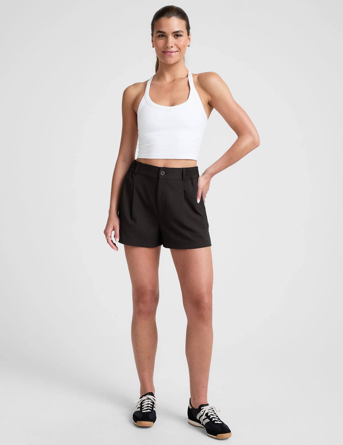 BEYOND YOGA- STATUS SHORTS