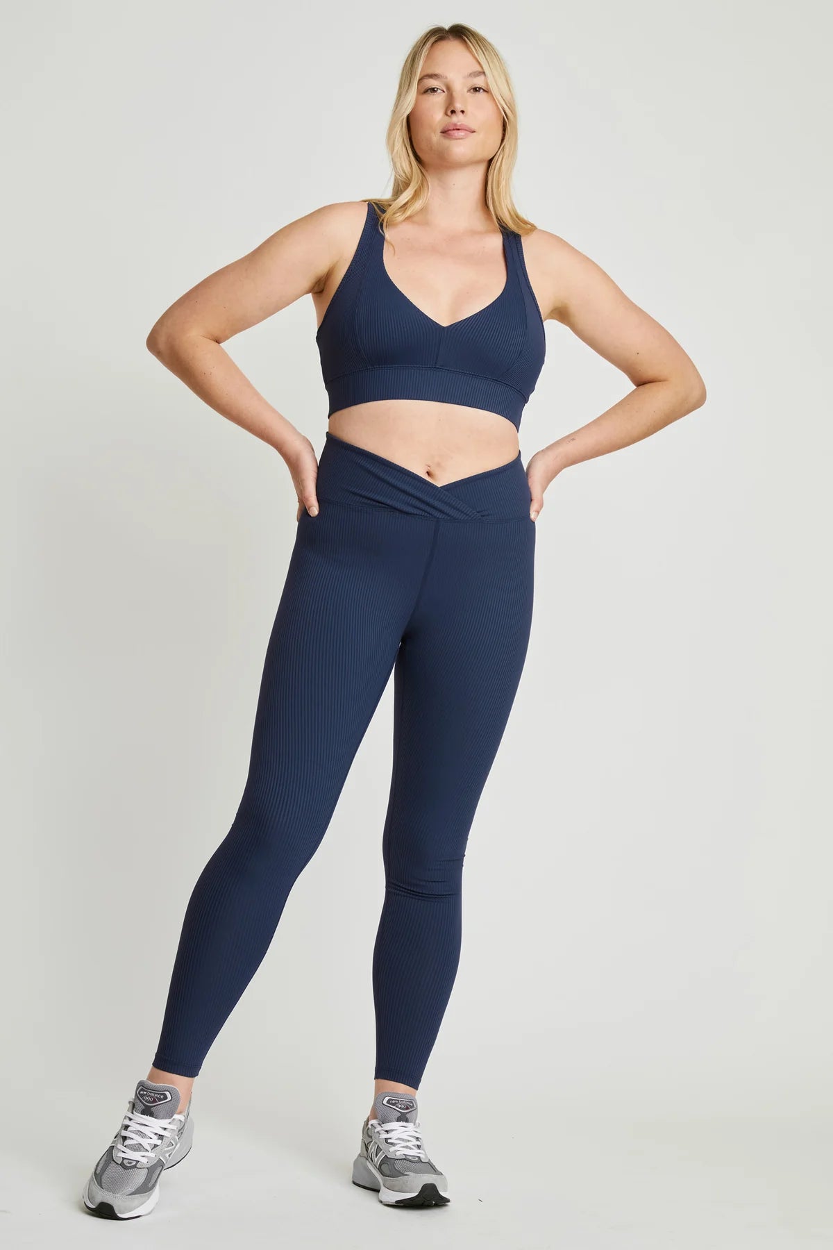 YEAR OF OURS- RIBBED V BRA NAVY