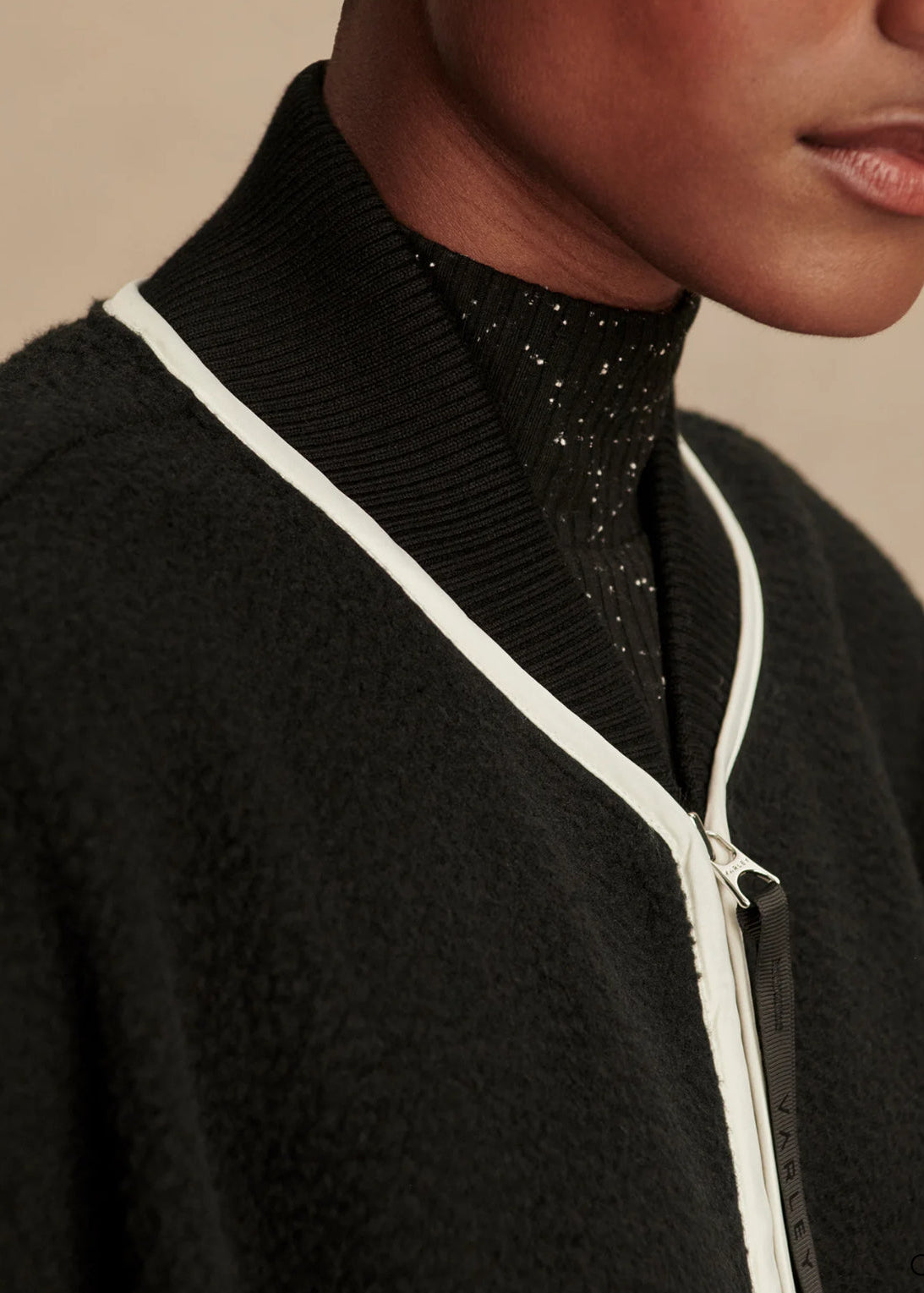 VARLEY- HANSLEY FLEECE JACKET- BLACK