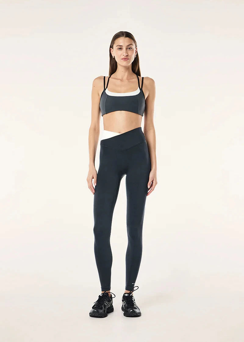PE NATION- WANDER LEGGING- ASPHALT/WHITE