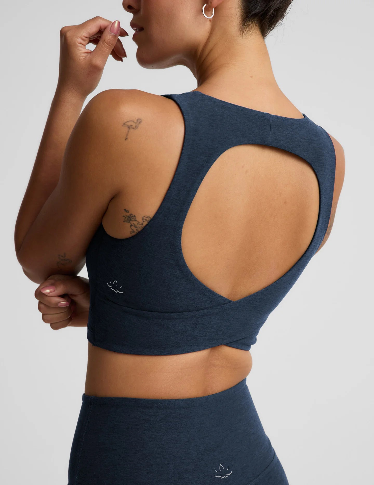 BEYOND YOGA- SPACEDYE TWISTER CROPPED TANK