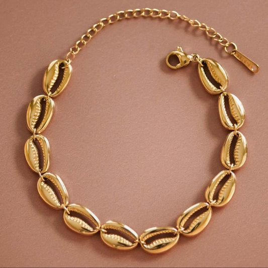 18K GOLD PLATED COWRIE SHELL BRACELET