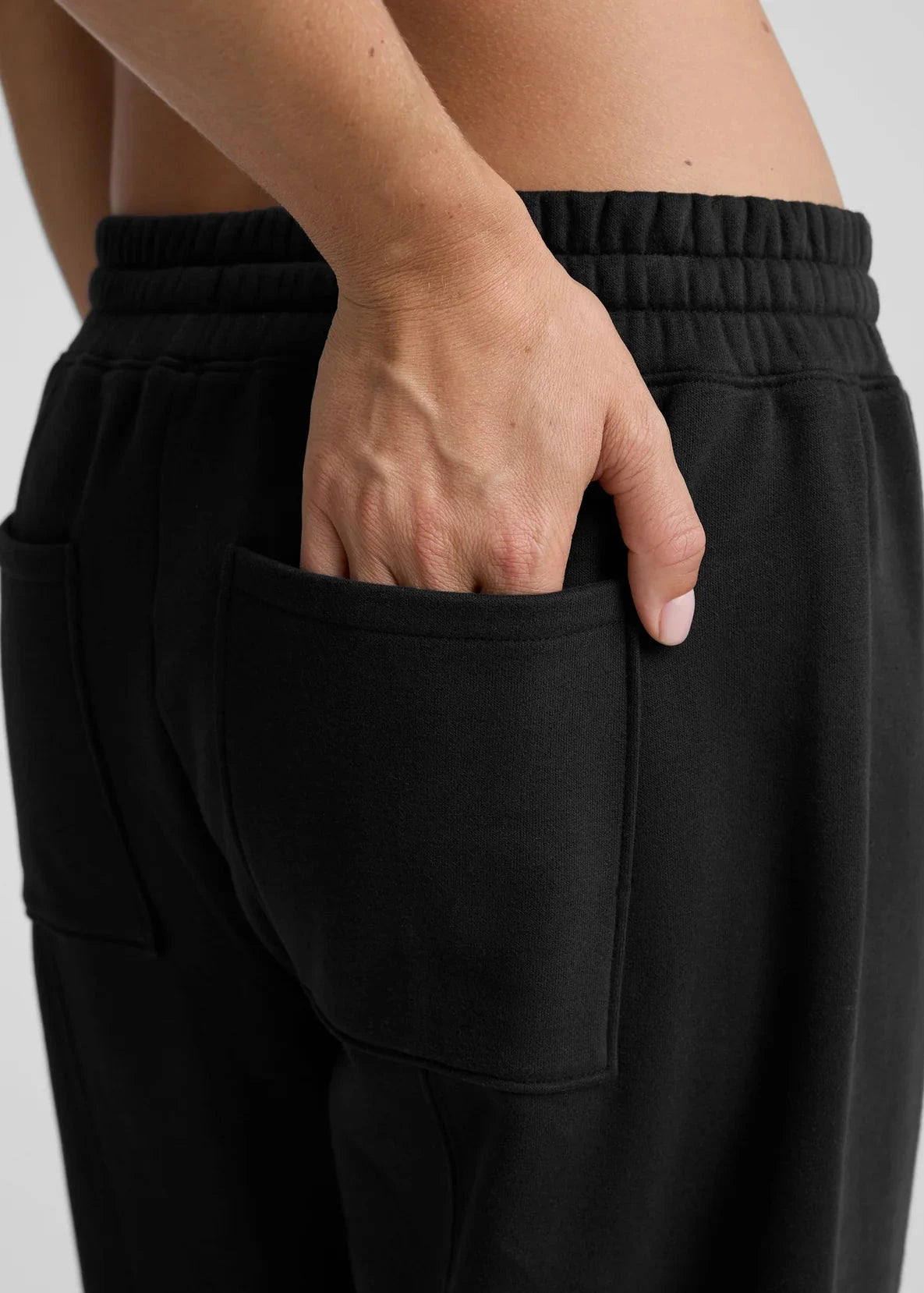 BEYOND YOGA-LUXEFLEECE BARREL SWEATPANTS