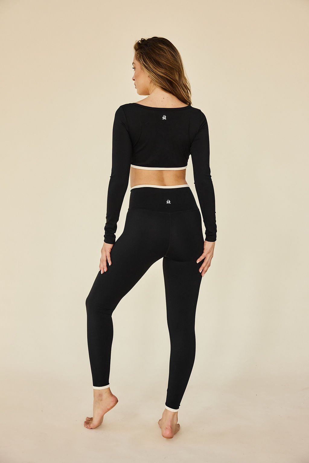 STRUT-THIS- CITY CROP