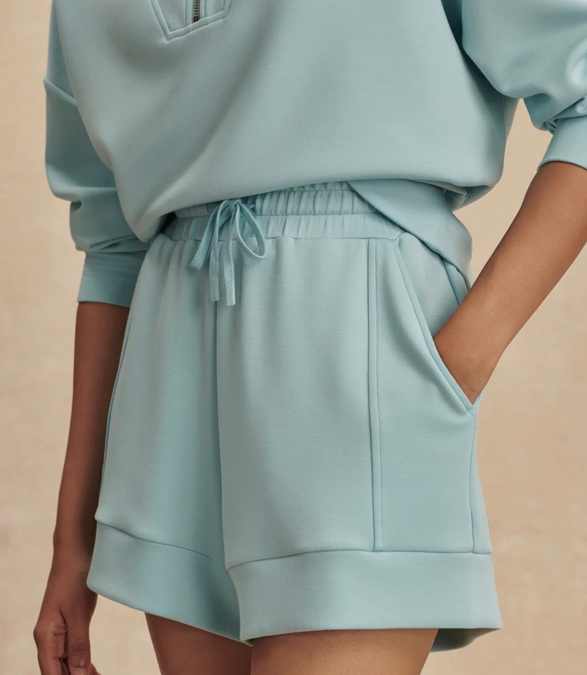 VARLEY- ATRIUM HIGH RISE SHORT 4.5”