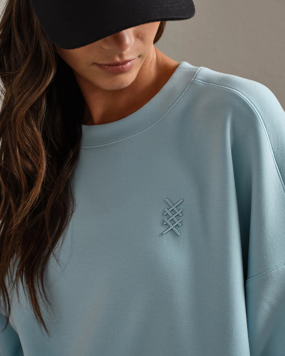 RHONE- DREAMGLOW CREW NECK