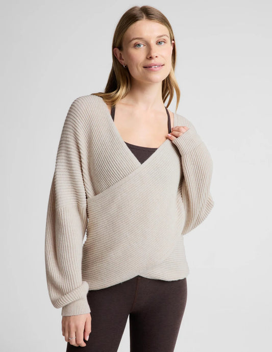 BEYOND YOGA- THAT’S A WRAP PULLOVER OATMEAL HEATHER
