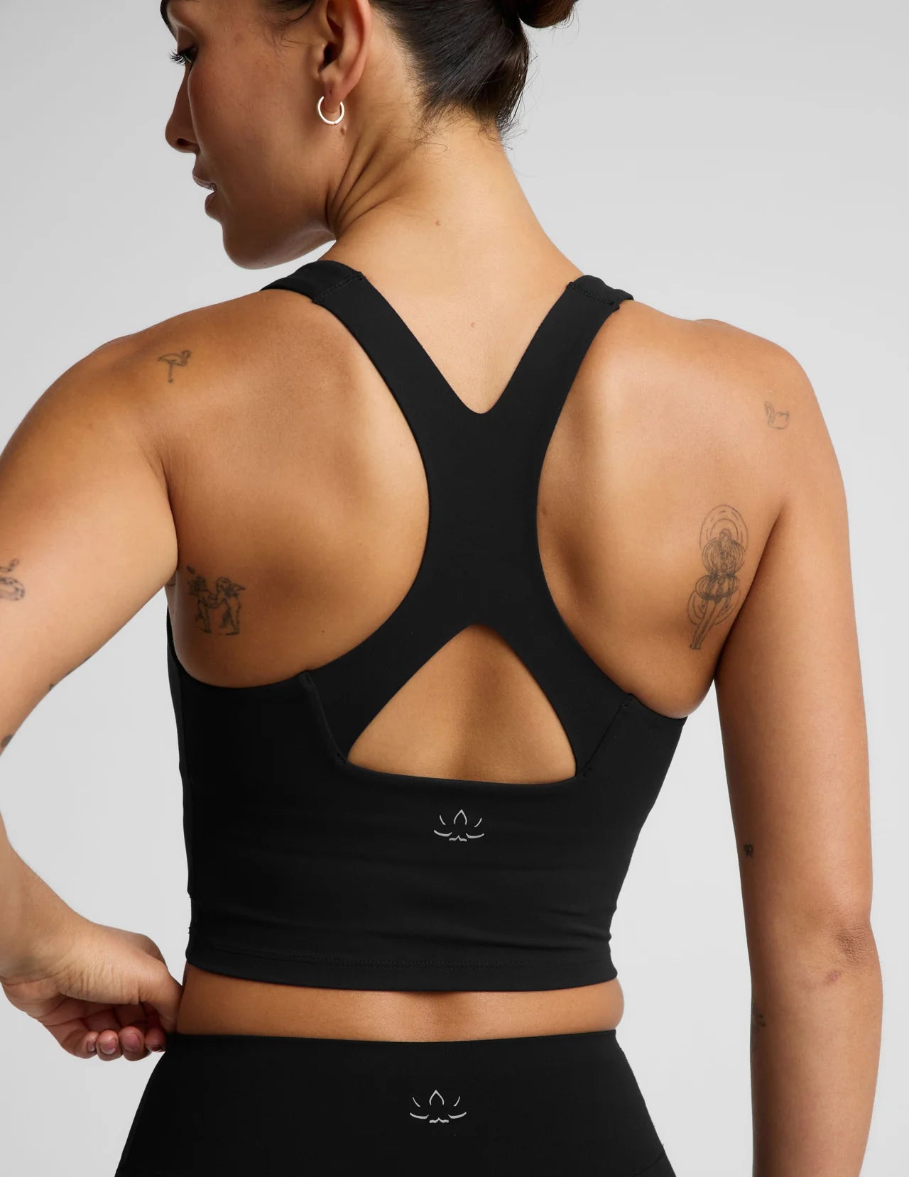 BEYOND YOGA- GLOWZONE MEDIUM IMPACT CROPPED TANK