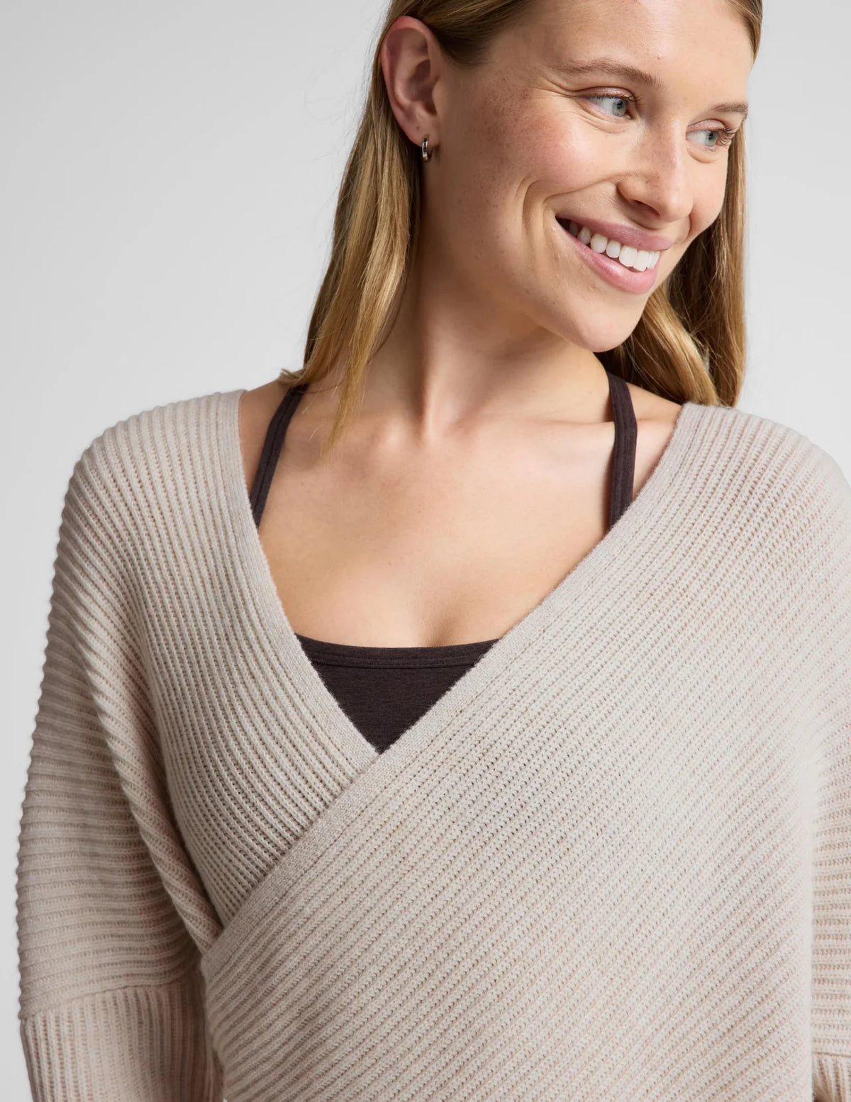 BEYOND YOGA- THAT’S A WRAP PULLOVER OATMEAL HEATHER