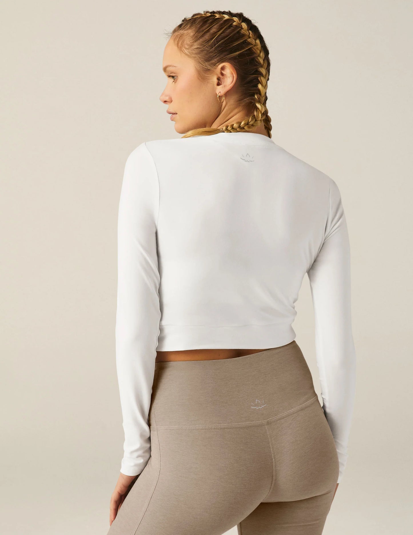 BEYOND YOGA- CROPPED LONG SLEEVE