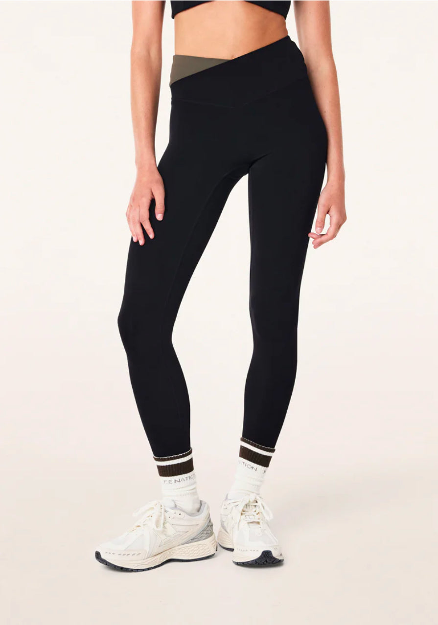 P.E NATION- WANDER LEGGING