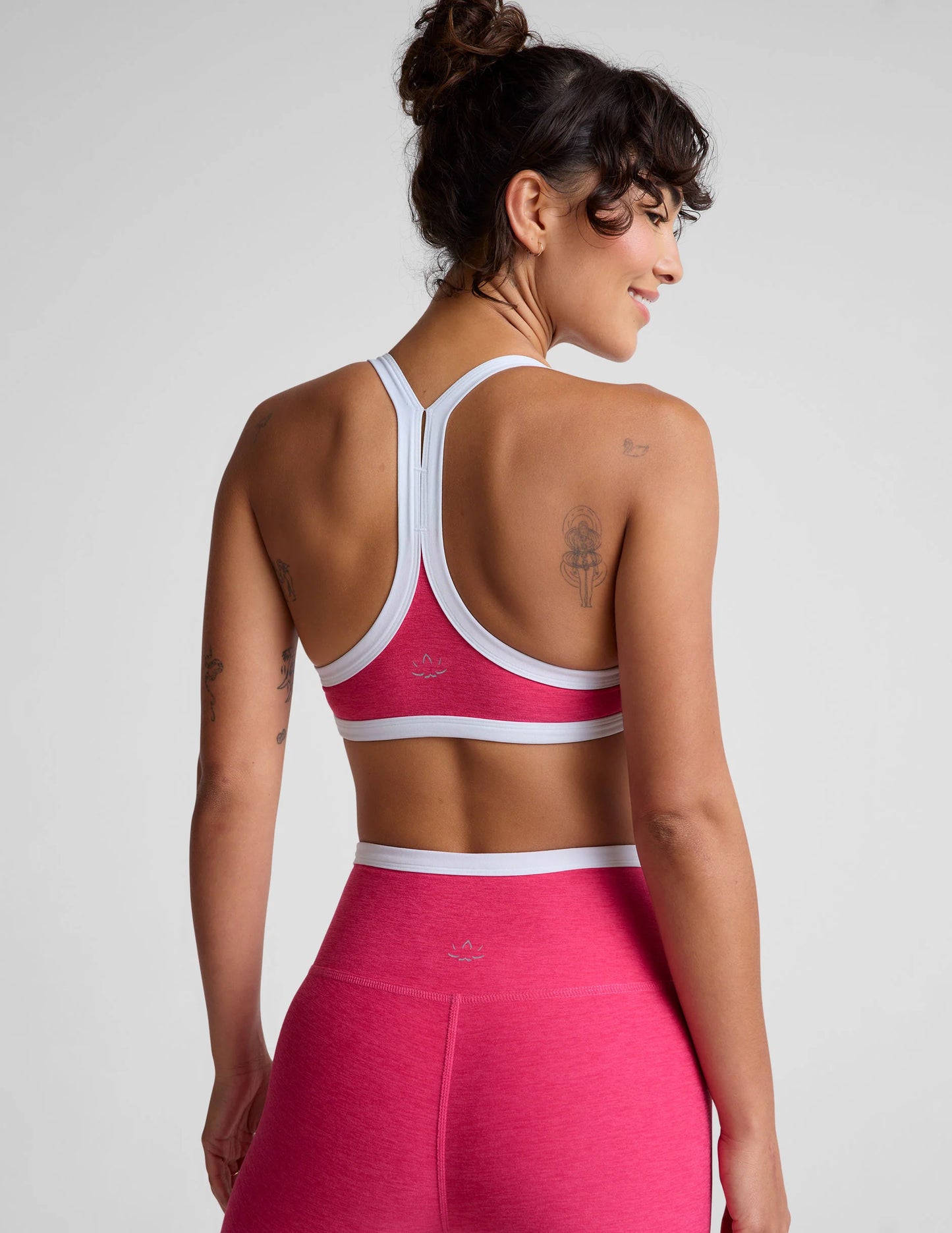 BEYOND YOGA- SPACEDYE OUTLINES BRA