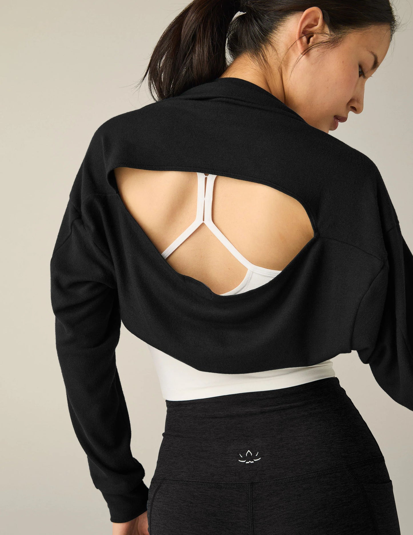 BEYOND YOGA- DUET 2-WAY CONVERTIBLE SHRUG